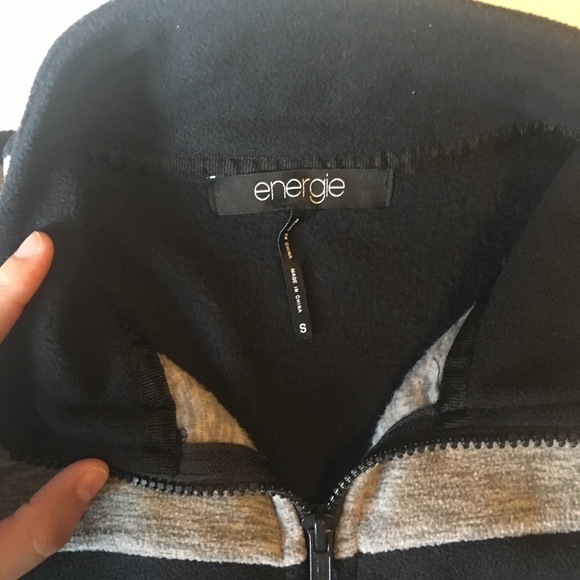 Black and Grey Vest - Picture 4 of 5